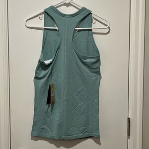 Women’s Nike training top